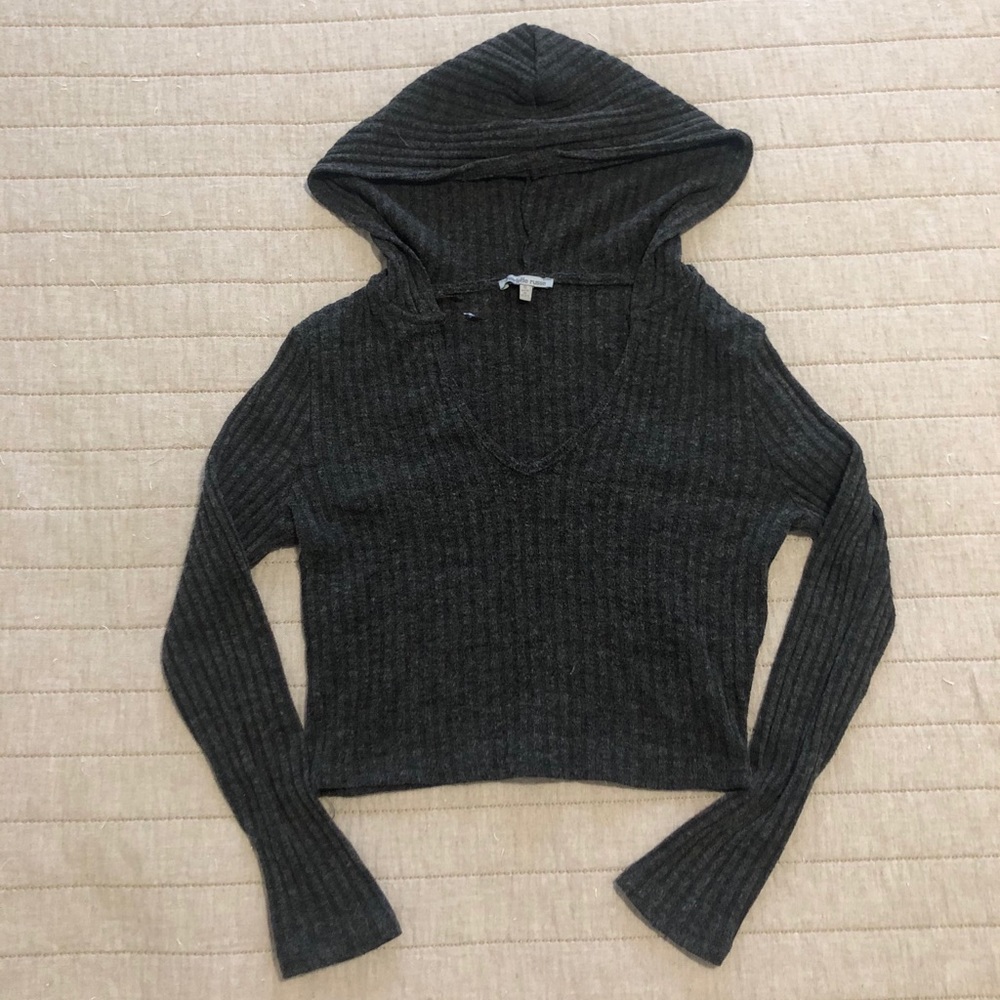 Ribbed long sleeve crop top